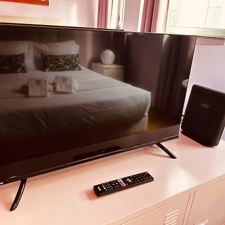 Daire Lazy - 4pink Walls - Breakfast Included Porto