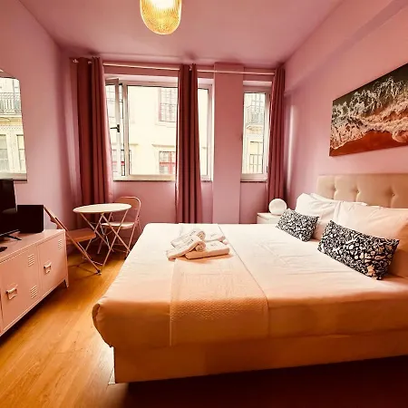 Апартаменты Lazy - 4pink Walls - Breakfast Included *