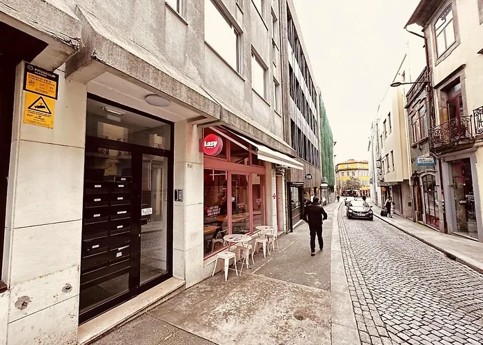 Lazy - 4pink Walls - Breakfast Included *